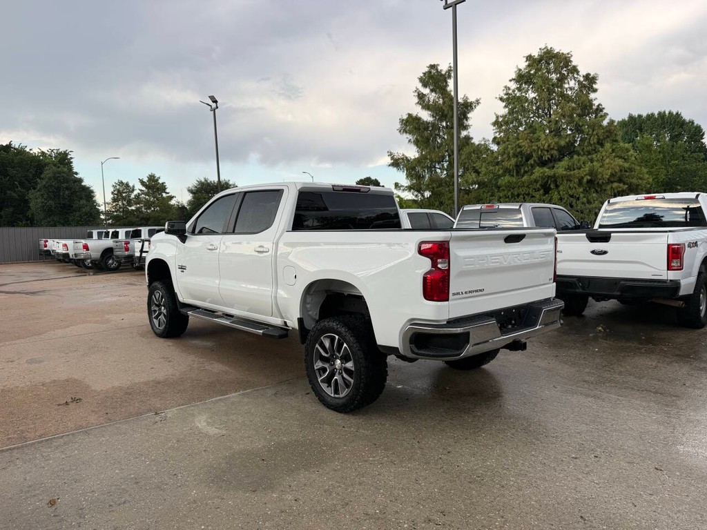 Chevrolet Silverado 1500 Vehicle Full-screen Gallery Image 04