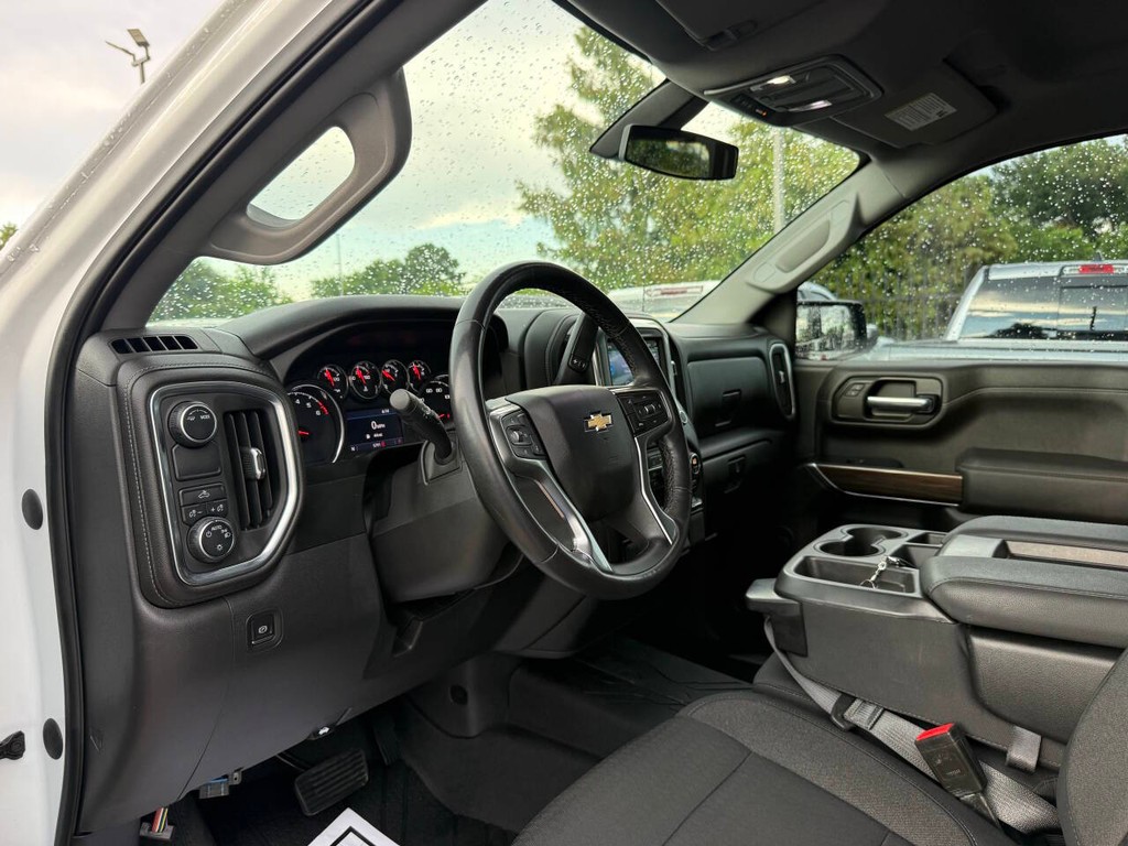 Chevrolet Silverado 1500 Vehicle Full-screen Gallery Image 06