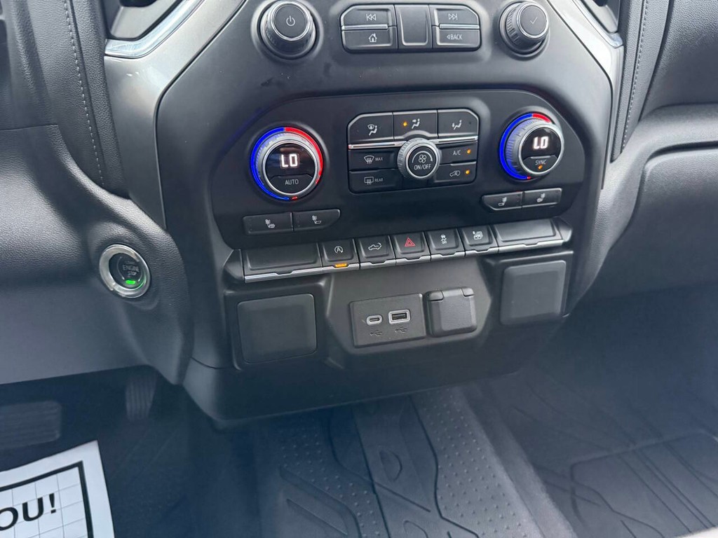 Chevrolet Silverado 1500 Vehicle Full-screen Gallery Image 29
