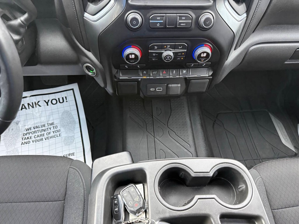 Chevrolet Silverado 1500 Vehicle Full-screen Gallery Image 30