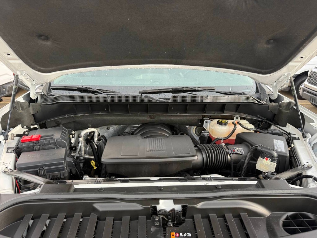 Chevrolet Silverado 1500 Vehicle Full-screen Gallery Image 35
