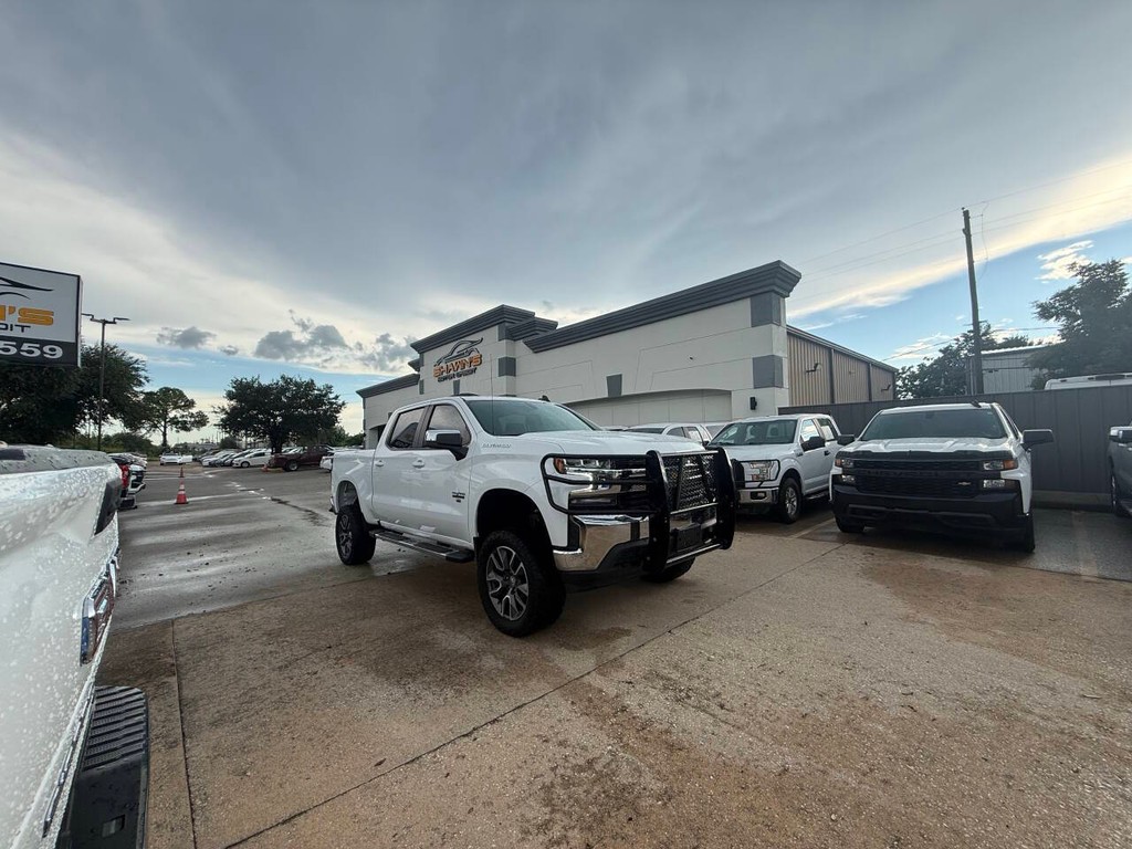 Chevrolet Silverado 1500 Vehicle Full-screen Gallery Image 44