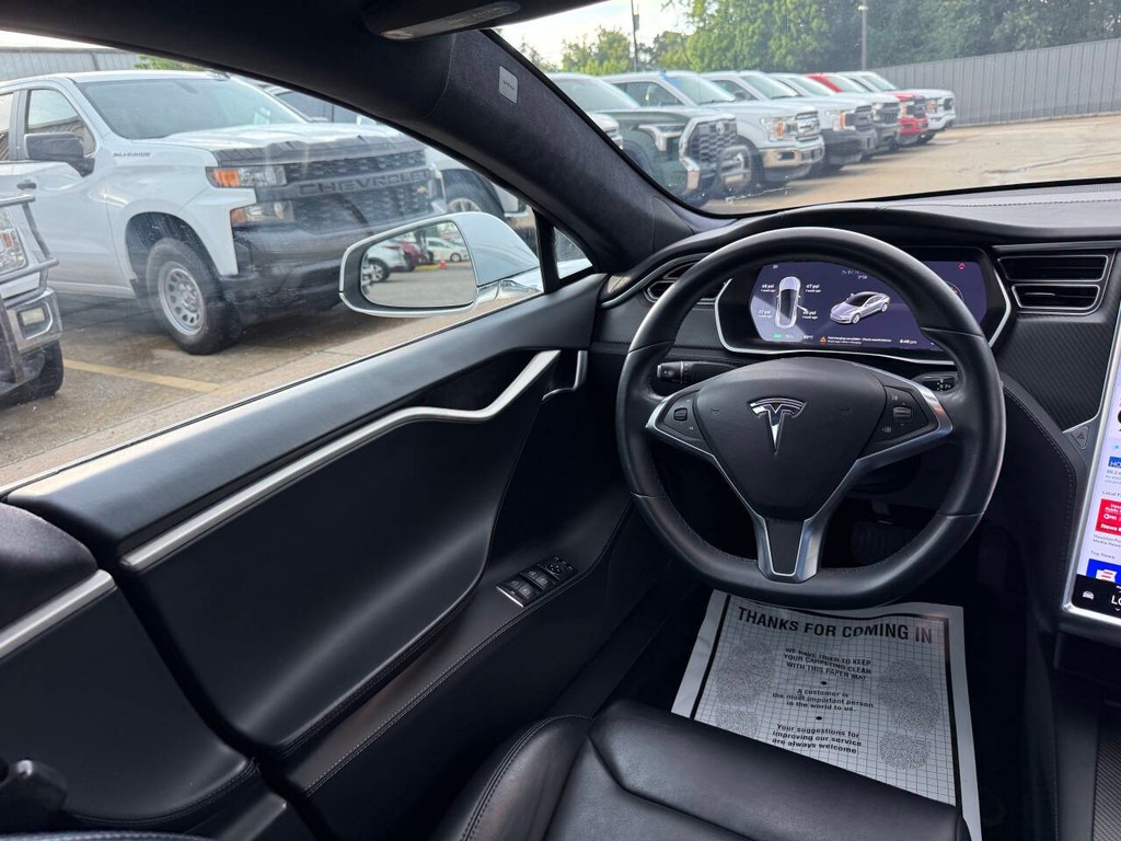 Tesla Model S Vehicle Full-screen Gallery Image 19