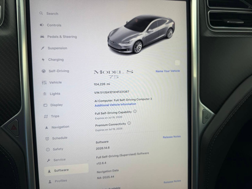 Tesla Model S Vehicle Full-screen Gallery Image 27