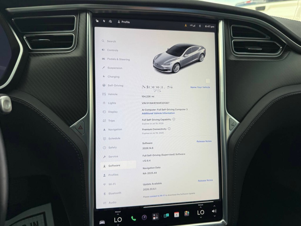 Tesla Model S Vehicle Full-screen Gallery Image 28