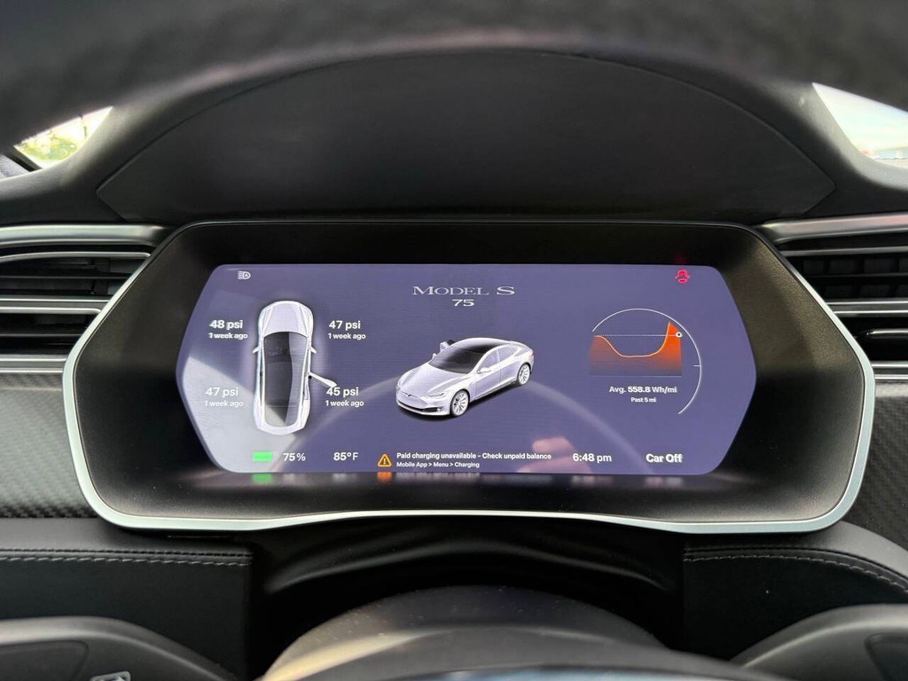 Tesla Model S Vehicle Full-screen Gallery Image 33