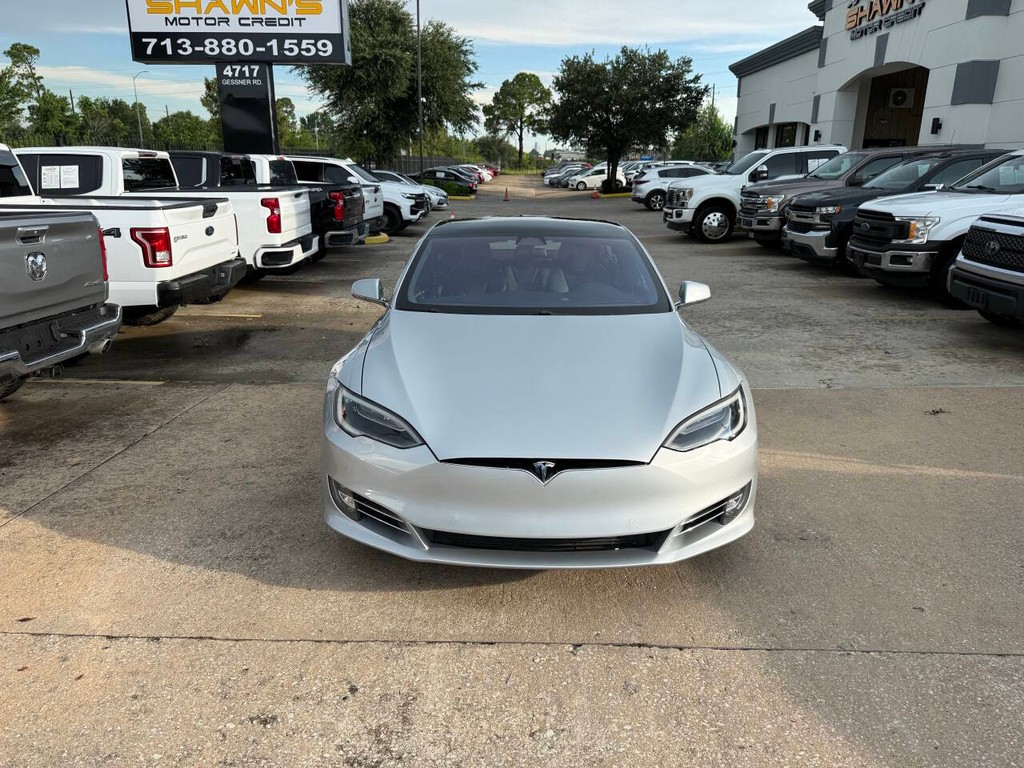 Tesla Model S Vehicle Full-screen Gallery Image 42