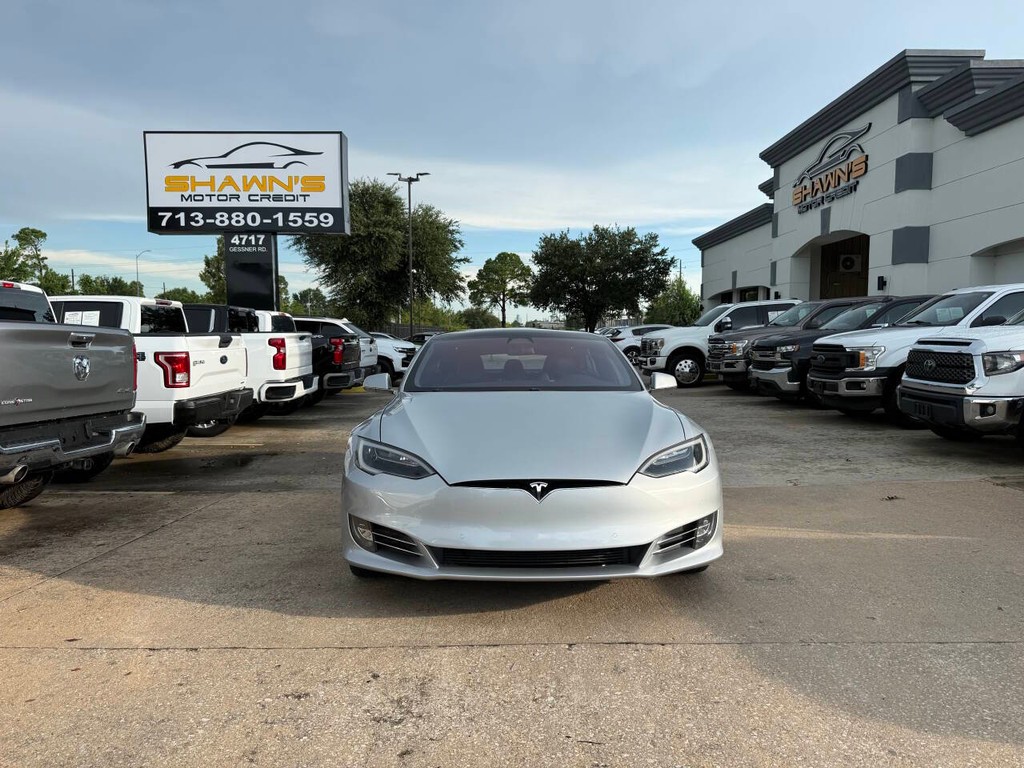 Tesla Model S Vehicle Full-screen Gallery Image 43