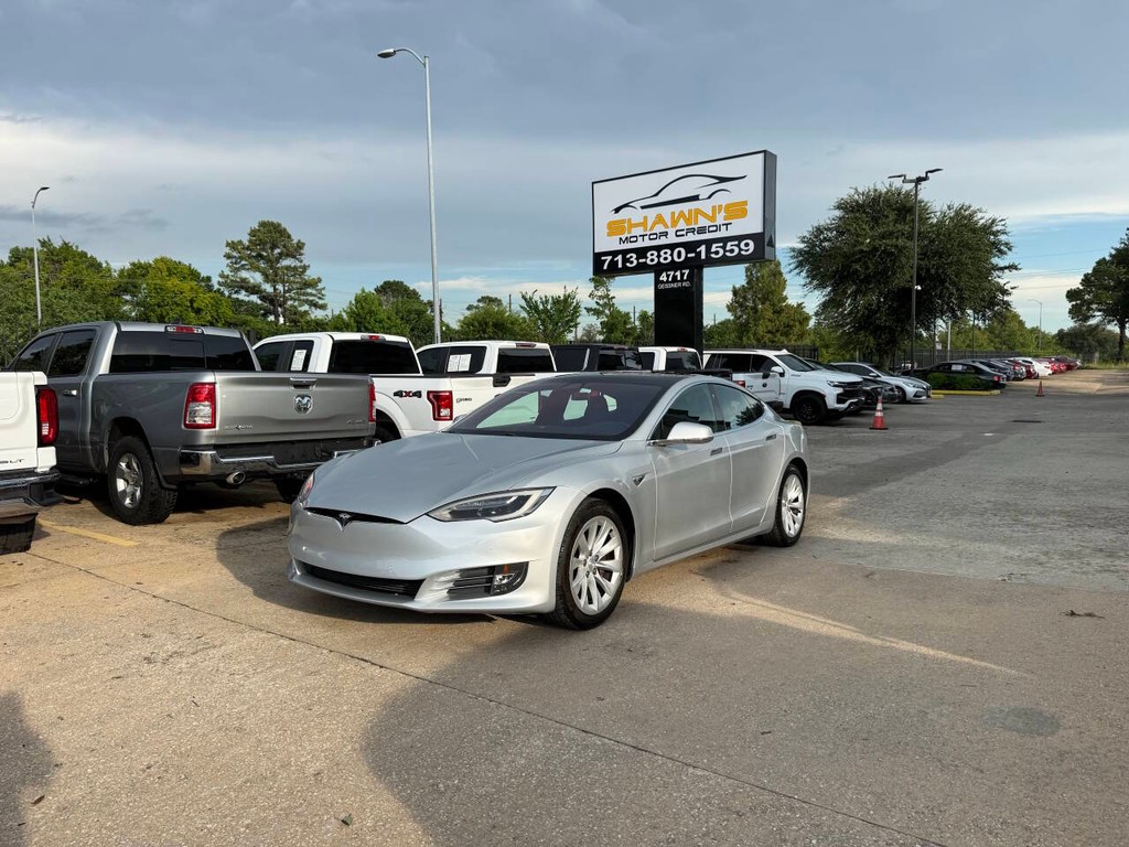 Tesla Model S Vehicle Full-screen Gallery Image 45