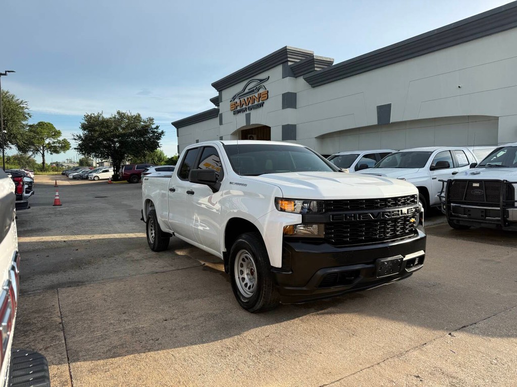 Chevrolet Silverado 1500 Vehicle Full-screen Gallery Image 02