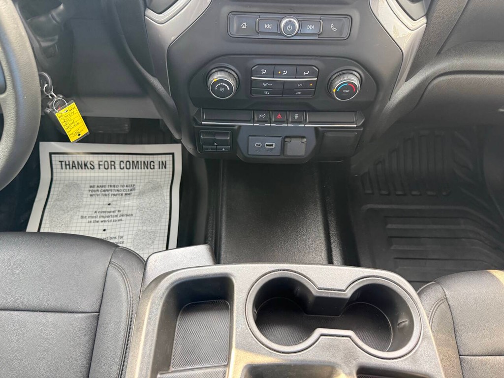 Chevrolet Silverado 1500 Vehicle Full-screen Gallery Image 29