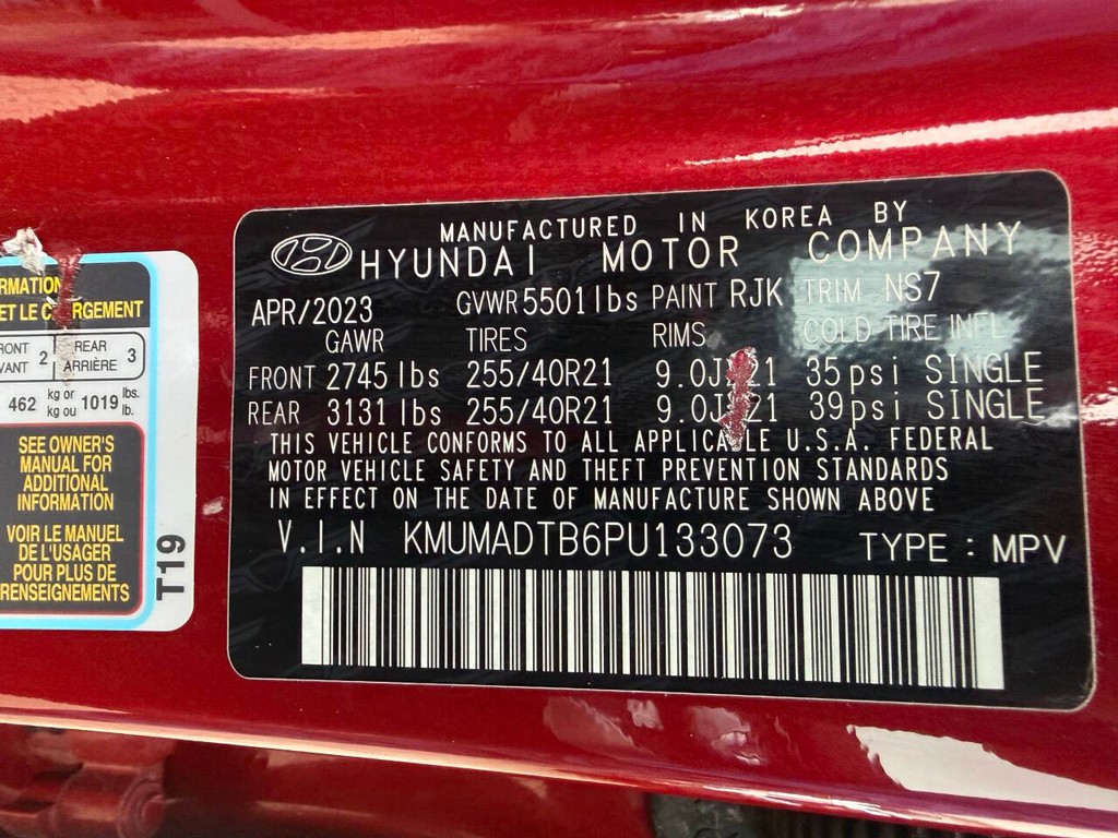 Genesis GV70 Vehicle Full-screen Gallery Image 34