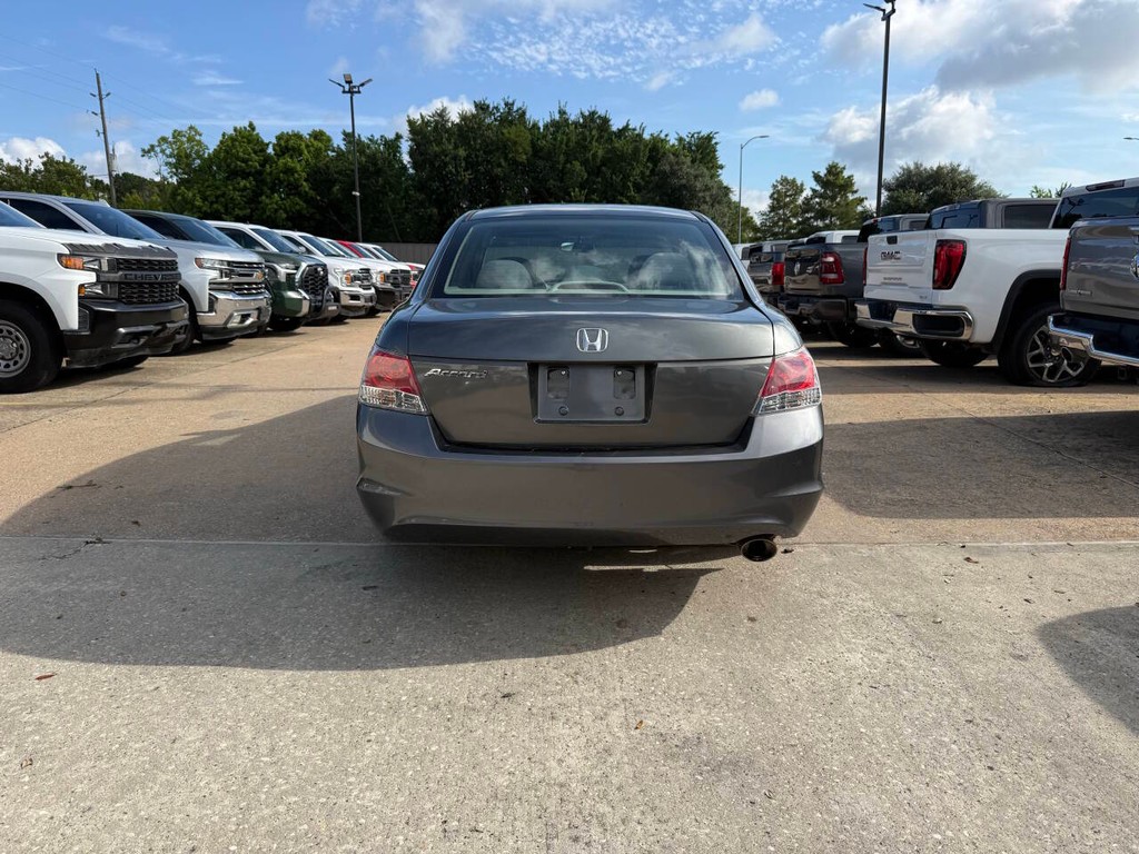 Honda Accord Sedan Vehicle Full-screen Gallery Image 36