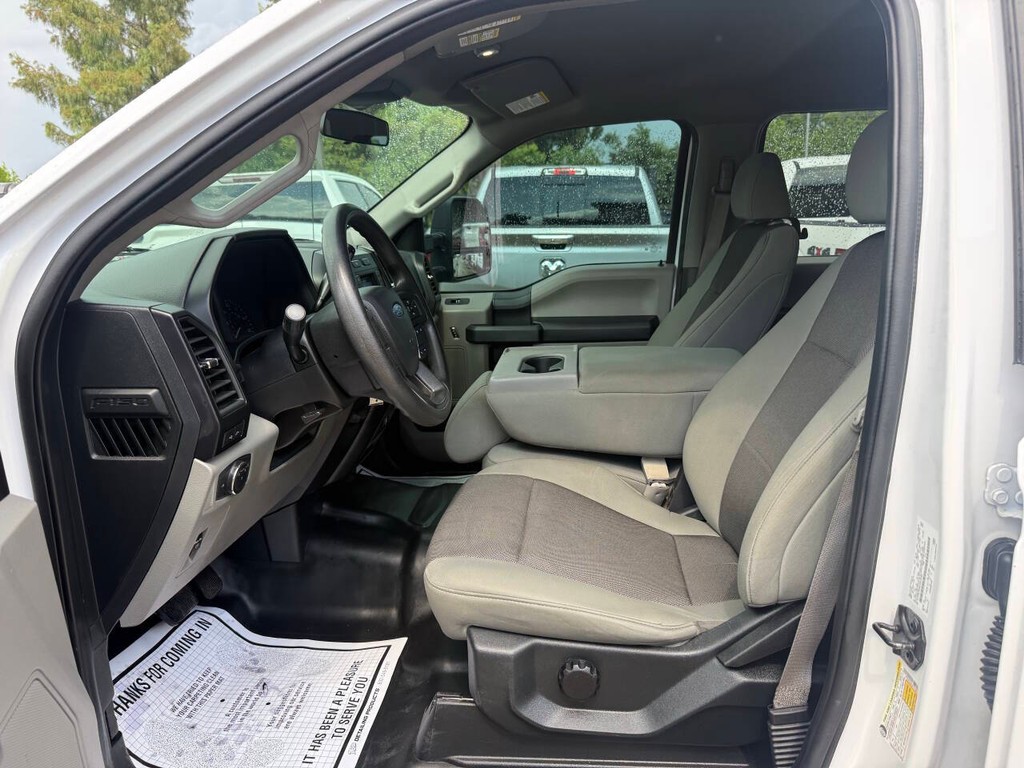 Ford F-150 Vehicle Full-screen Gallery Image 07