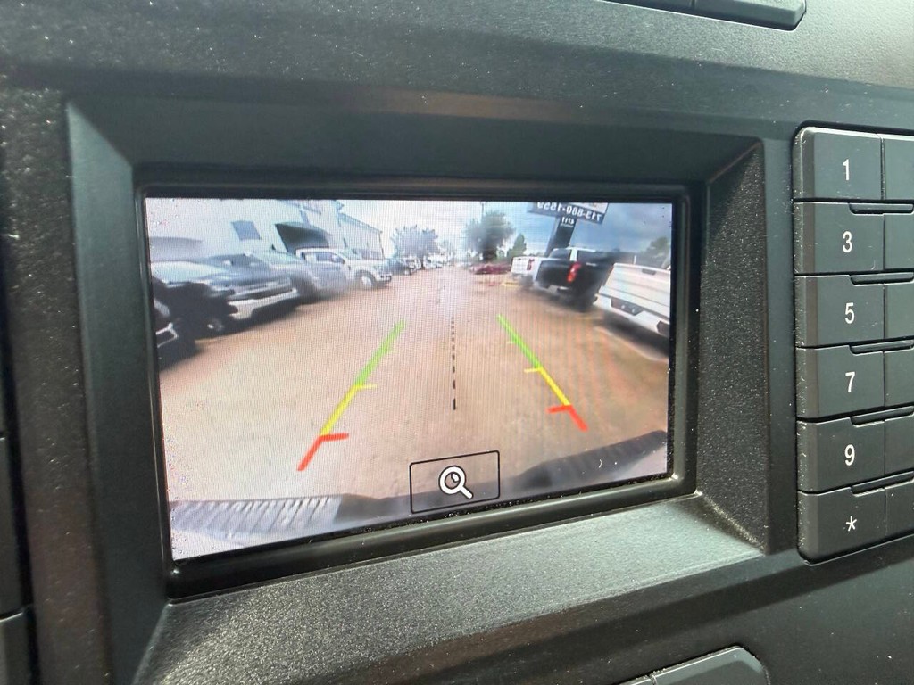 Ford F-150 Vehicle Full-screen Gallery Image 26