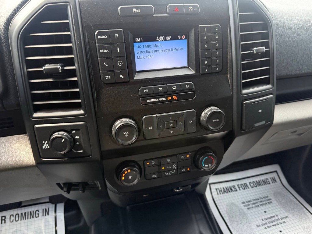 Ford F-150 Vehicle Full-screen Gallery Image 27