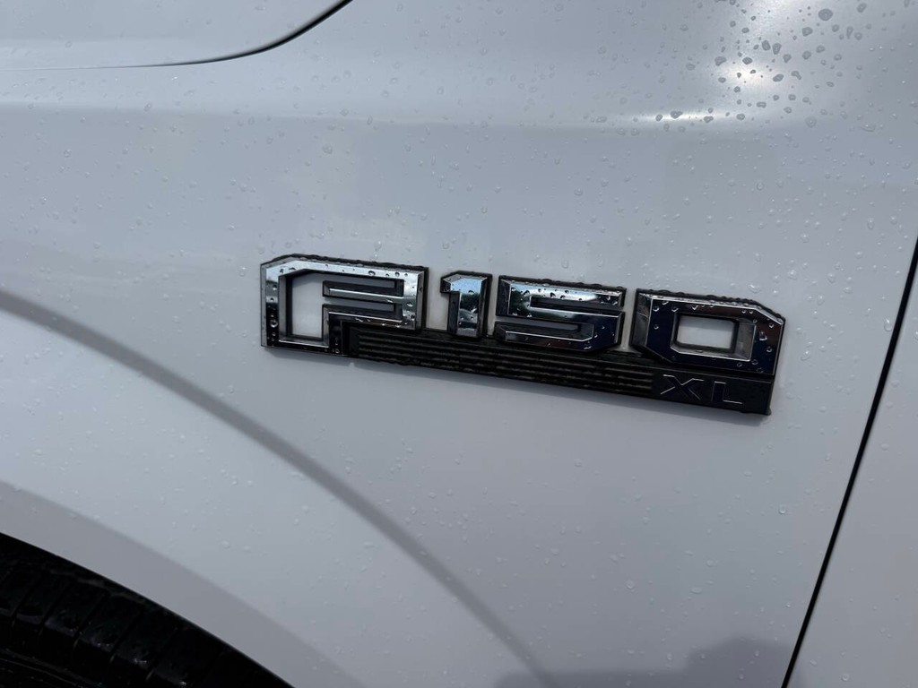 Ford F-150 Vehicle Full-screen Gallery Image 35