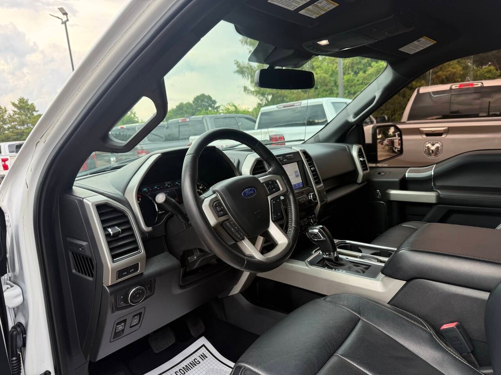 Ford F-150 Vehicle Full-screen Gallery Image 07