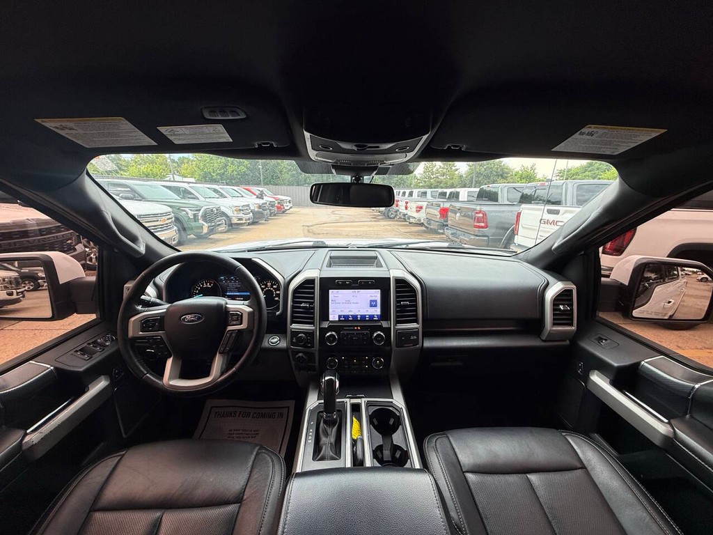 Ford F-150 Vehicle Full-screen Gallery Image 18