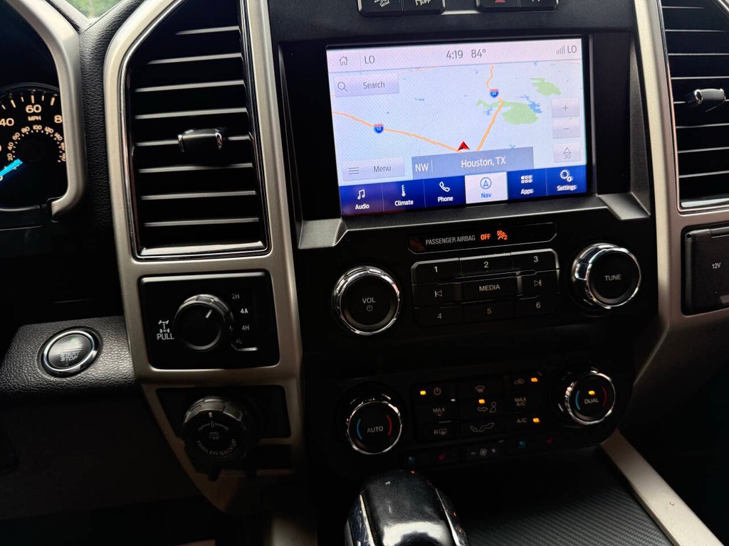 Ford F-150 Vehicle Full-screen Gallery Image 26