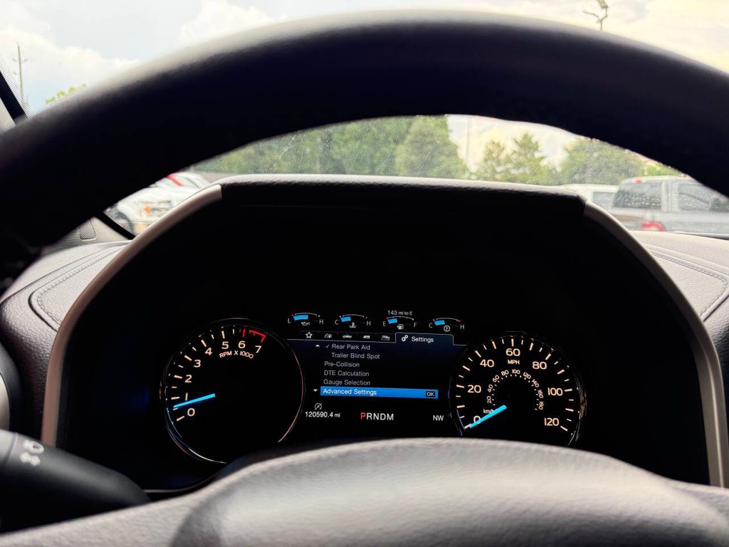 Ford F-150 Vehicle Full-screen Gallery Image 32