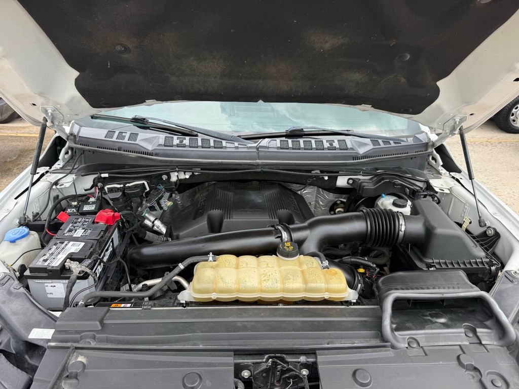 Ford F-150 Vehicle Full-screen Gallery Image 35