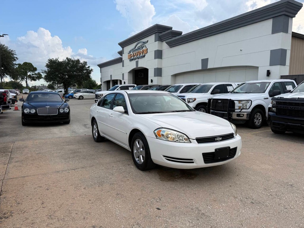 Chevrolet Impala Vehicle Full-screen Gallery Image 02