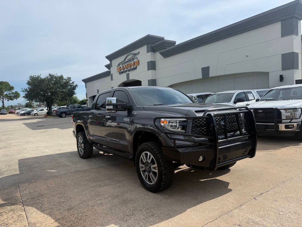 Toyota Tundra 4WD Vehicle Full-screen Gallery Image 02