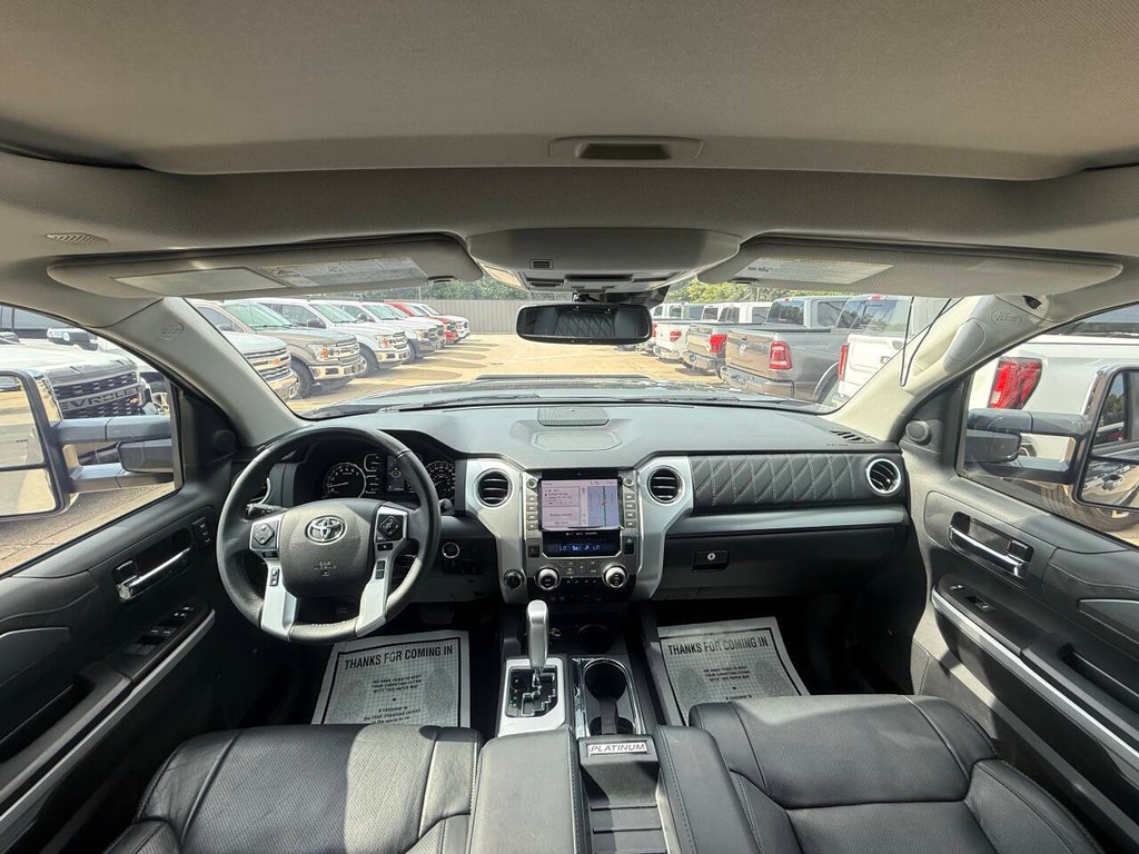 Toyota Tundra 4WD Vehicle Full-screen Gallery Image 18