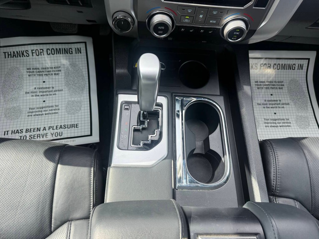Toyota Tundra 4WD Vehicle Full-screen Gallery Image 29