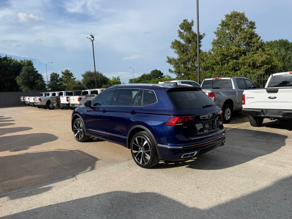 Volkswagen Tiguan Vehicle Full-screen Gallery Image 04