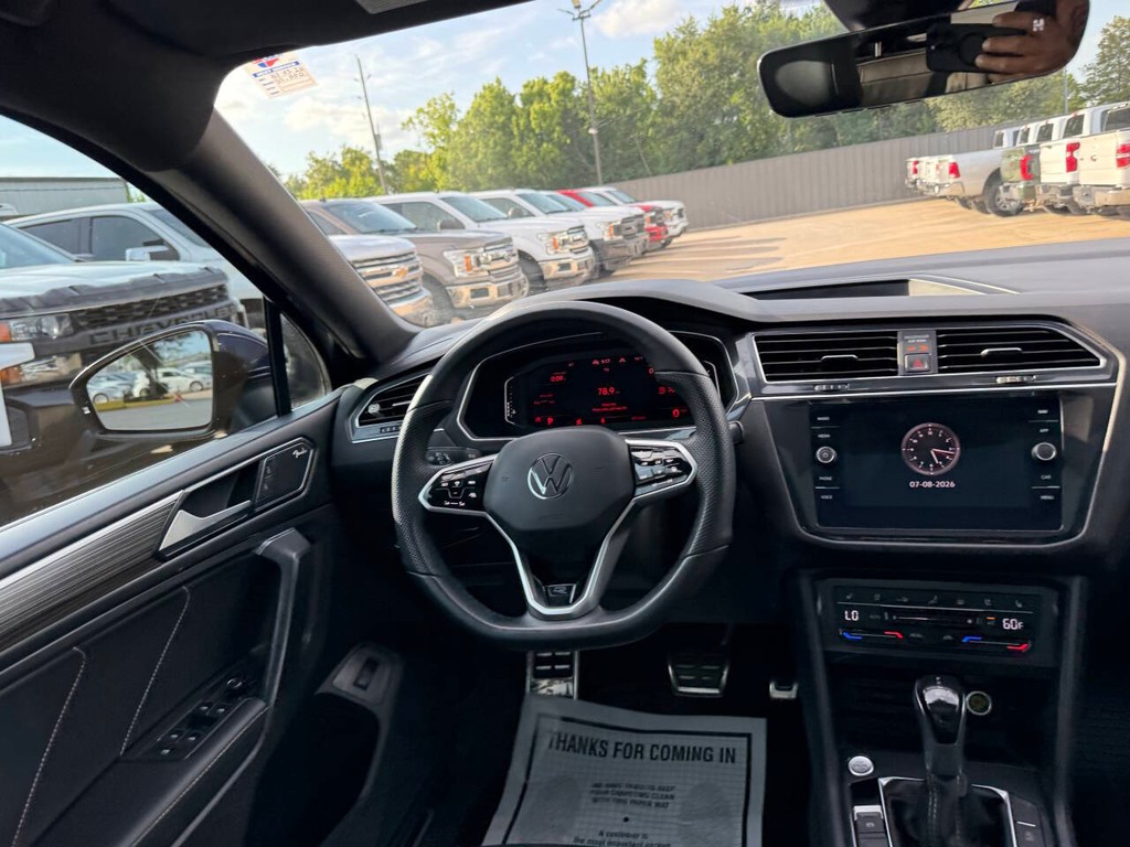 Volkswagen Tiguan Vehicle Full-screen Gallery Image 19
