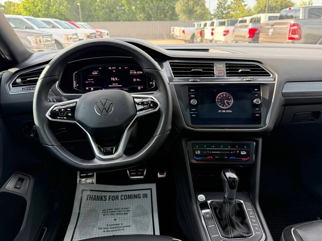 Volkswagen Tiguan Vehicle Full-screen Gallery Image 21