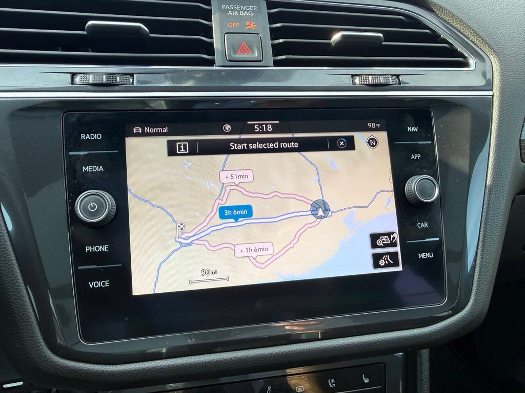 Volkswagen Tiguan Vehicle Full-screen Gallery Image 27