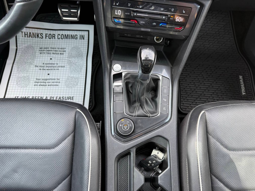 Volkswagen Tiguan Vehicle Full-screen Gallery Image 29
