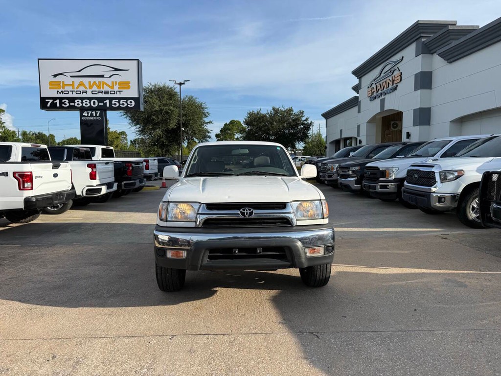 Toyota 4Runner Vehicle Full-screen Gallery Image 38