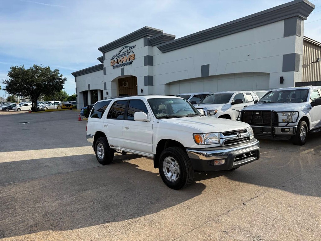 Toyota 4Runner Vehicle Full-screen Gallery Image 39