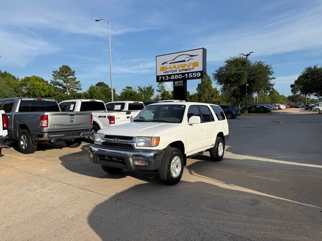 Toyota 4Runner Vehicle Full-screen Gallery Image 40