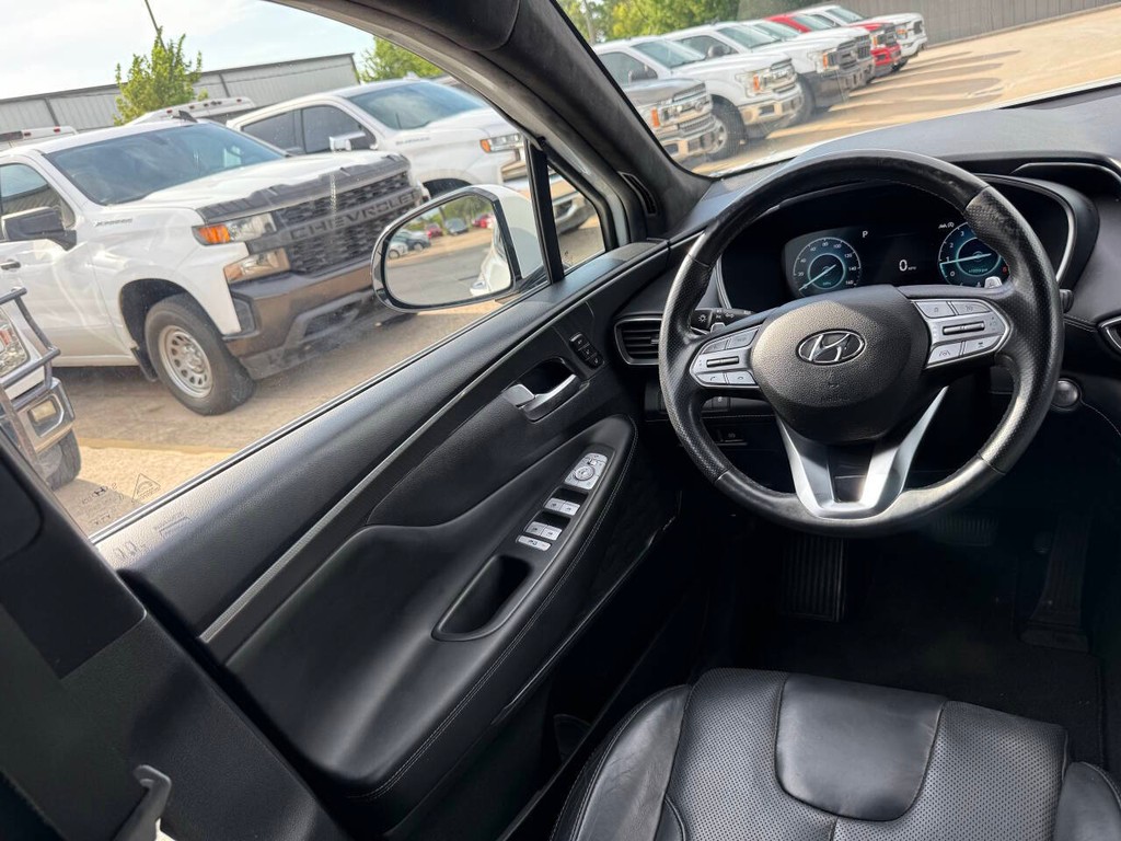 Hyundai Santa Fe Vehicle Full-screen Gallery Image 19
