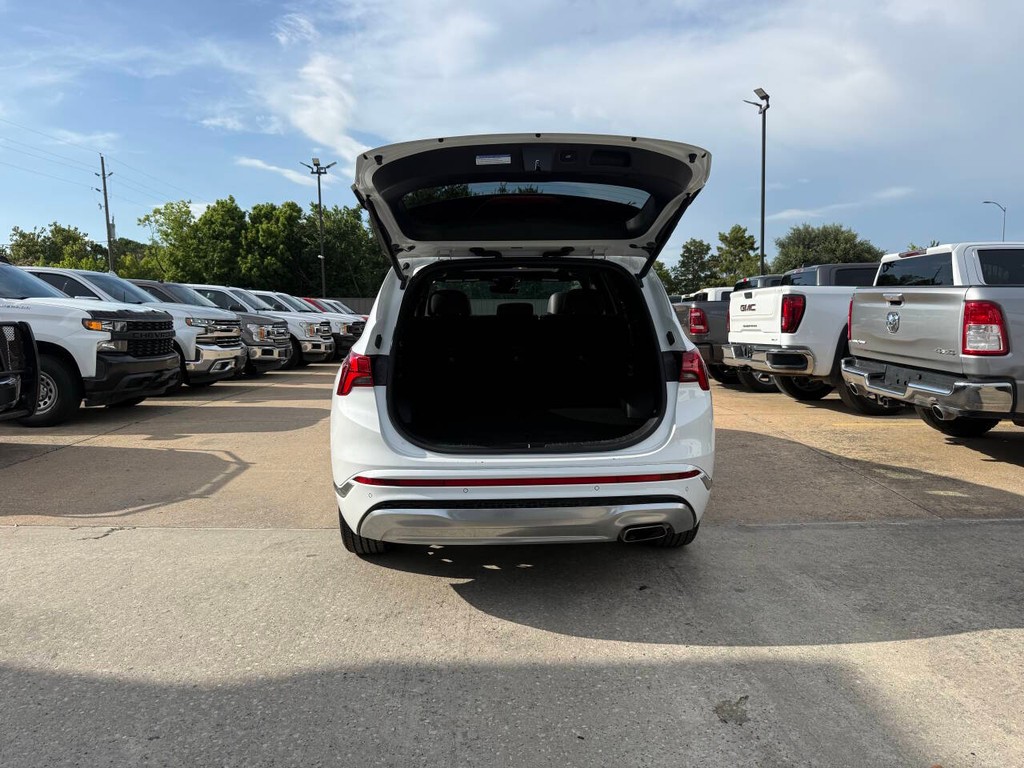 Hyundai Santa Fe Vehicle Full-screen Gallery Image 37