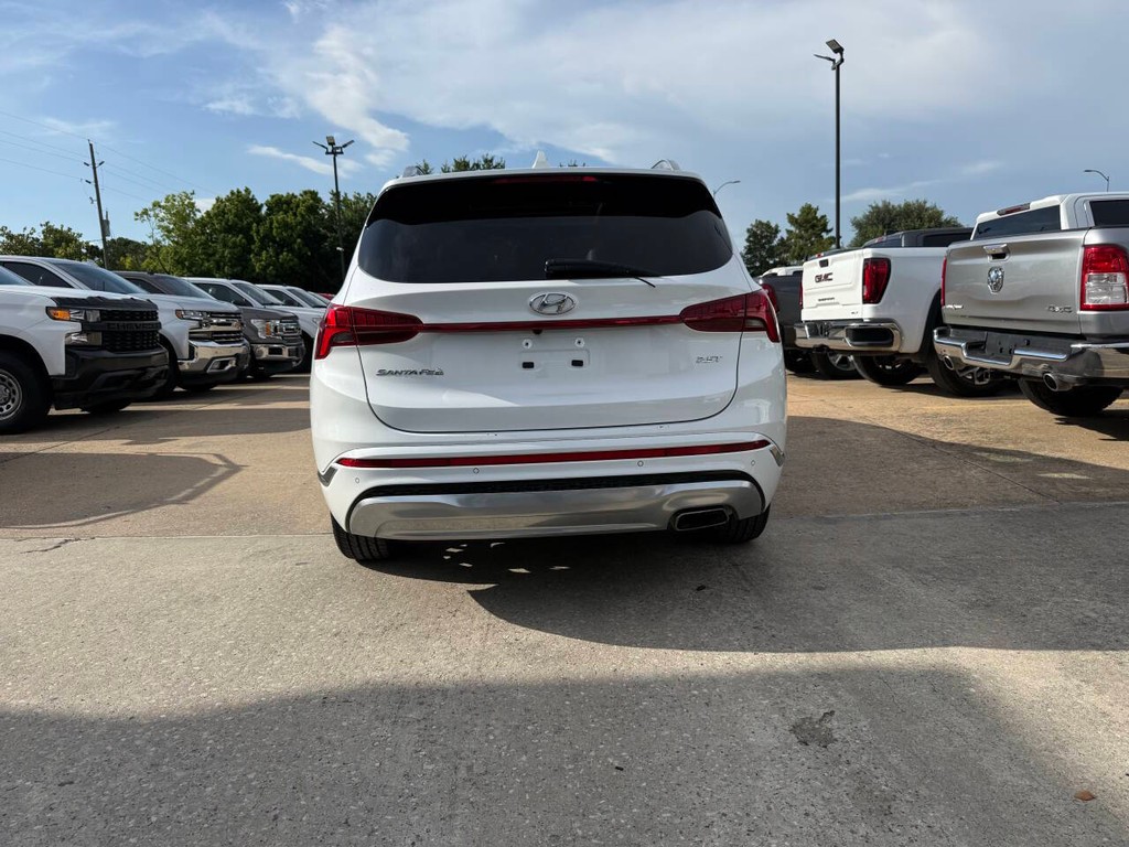 Hyundai Santa Fe Vehicle Full-screen Gallery Image 39