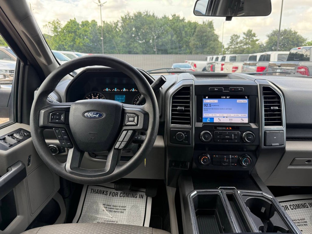 Ford F-150 Vehicle Full-screen Gallery Image 21