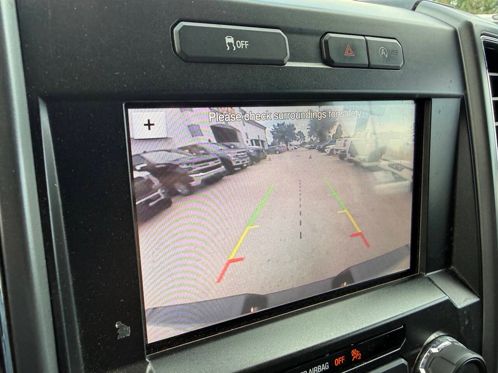 Ford F-150 Vehicle Full-screen Gallery Image 26