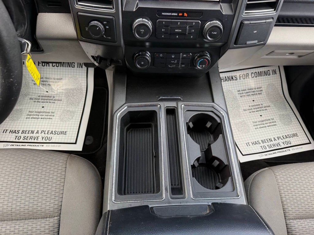 Ford F-150 Vehicle Full-screen Gallery Image 29