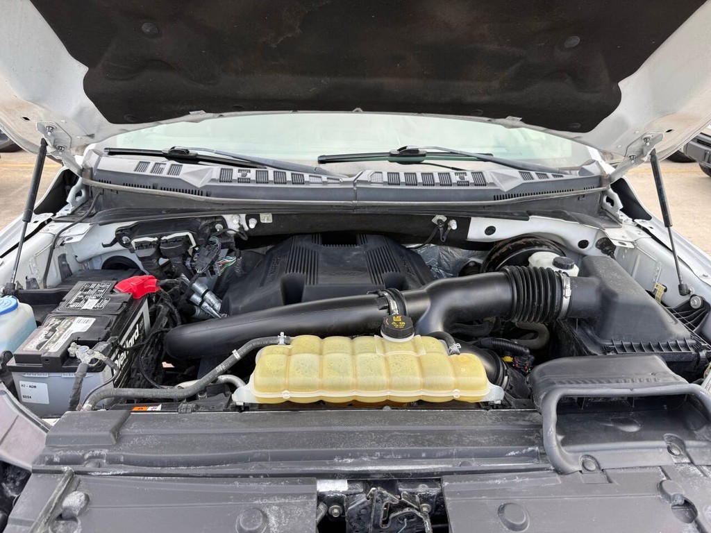 Ford F-150 Vehicle Full-screen Gallery Image 34