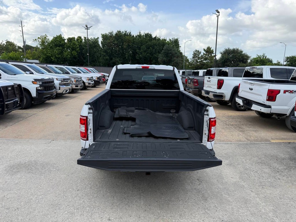 Ford F-150 Vehicle Full-screen Gallery Image 37