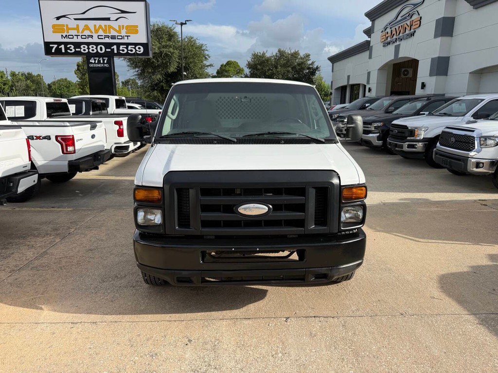 Ford Econoline Cargo Van Vehicle Full-screen Gallery Image 32