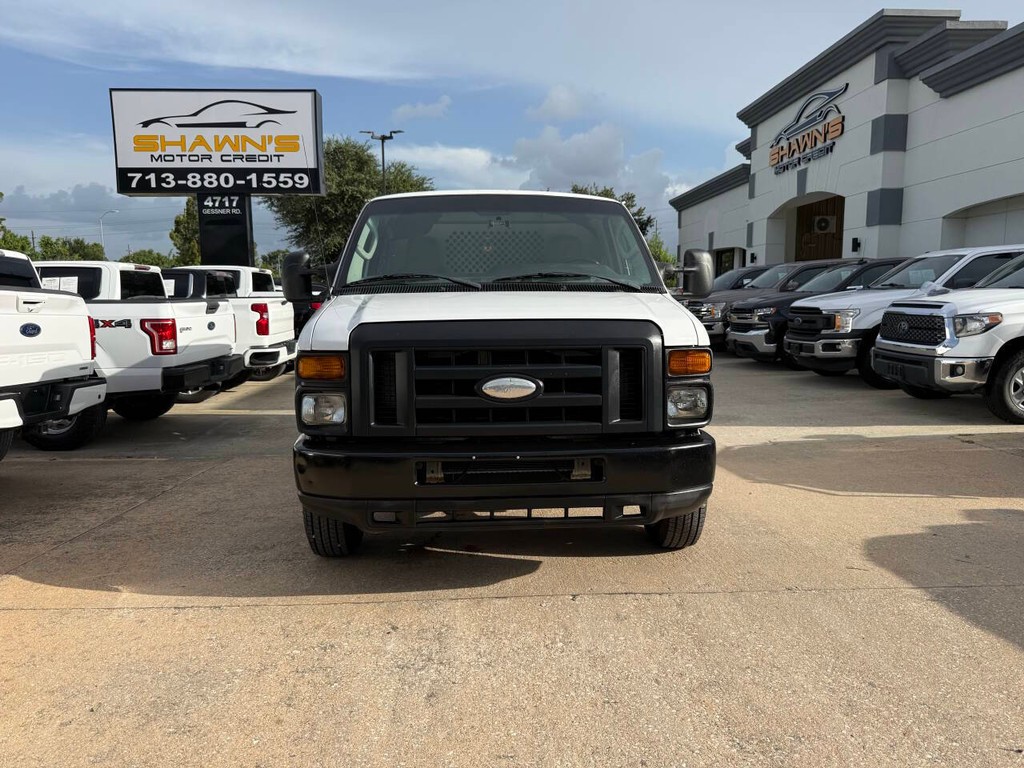 Ford Econoline Cargo Van Vehicle Full-screen Gallery Image 33