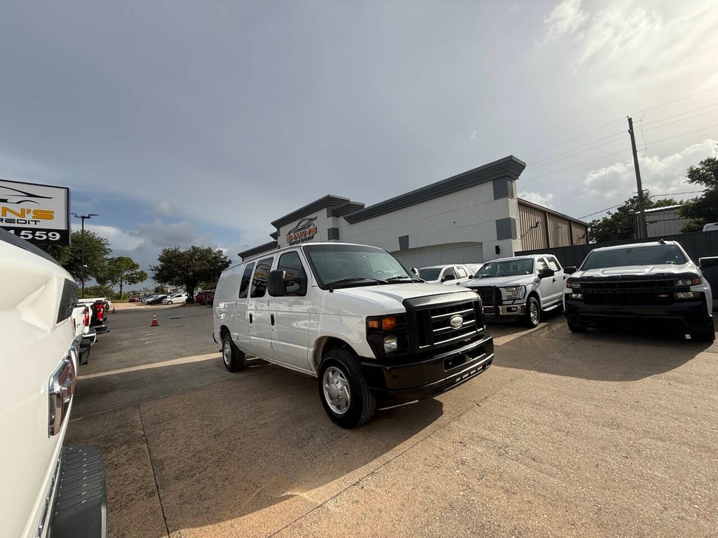 Ford Econoline Cargo Van Vehicle Full-screen Gallery Image 36