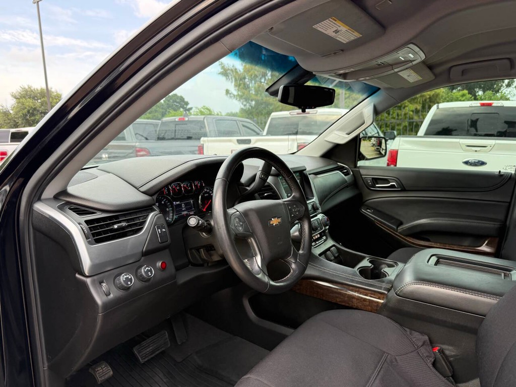 Chevrolet Tahoe Vehicle Full-screen Gallery Image 06